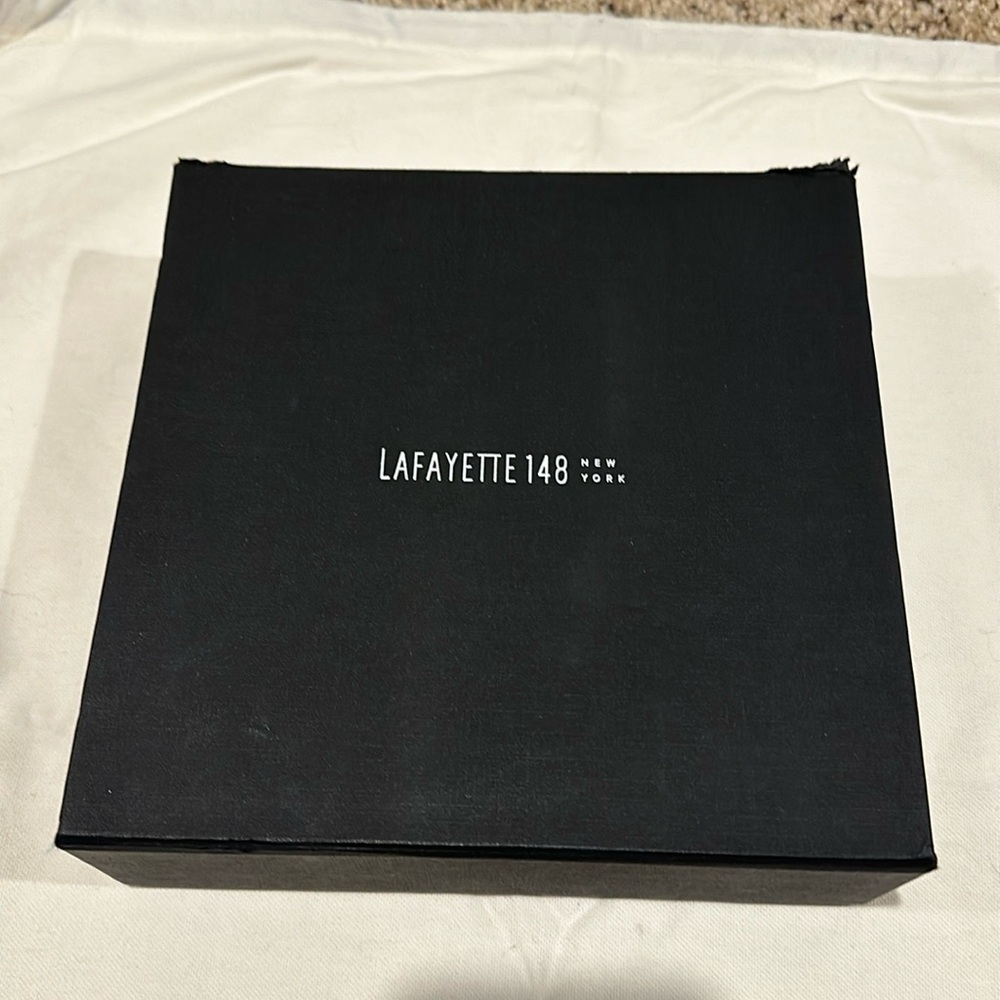 Lafayette 148 New York belt